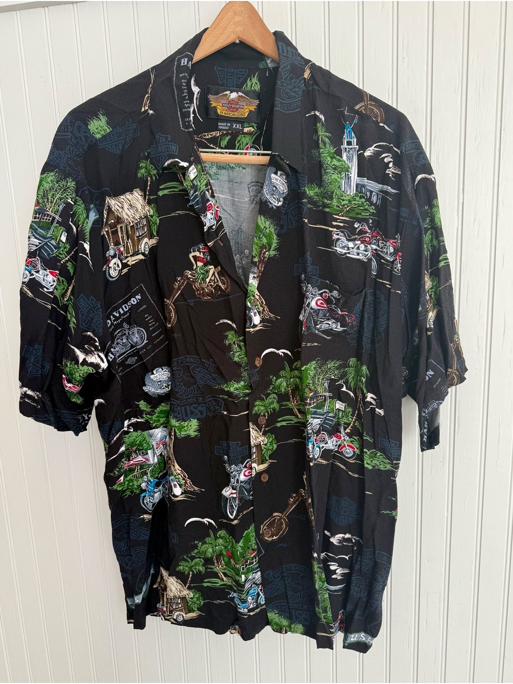 Harley-Davidson Black Short-Sleeve Hawaiian Shirt XXL with Green & Red Accents